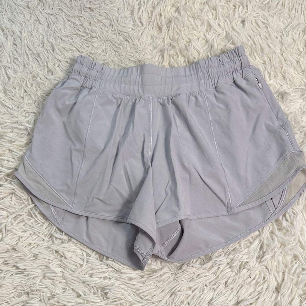 Lululemon Hotty Hot Short II *Long 4" Silver Lilac